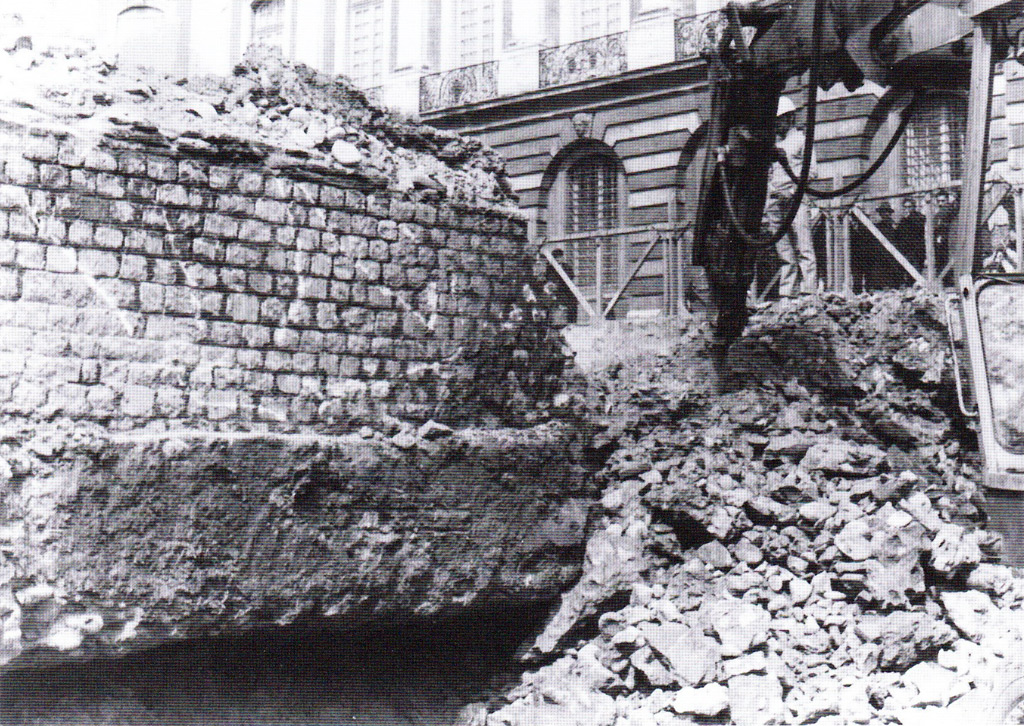 Destruction de la courtine orientale en 1971
